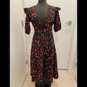 Influencer v curve long dress 4